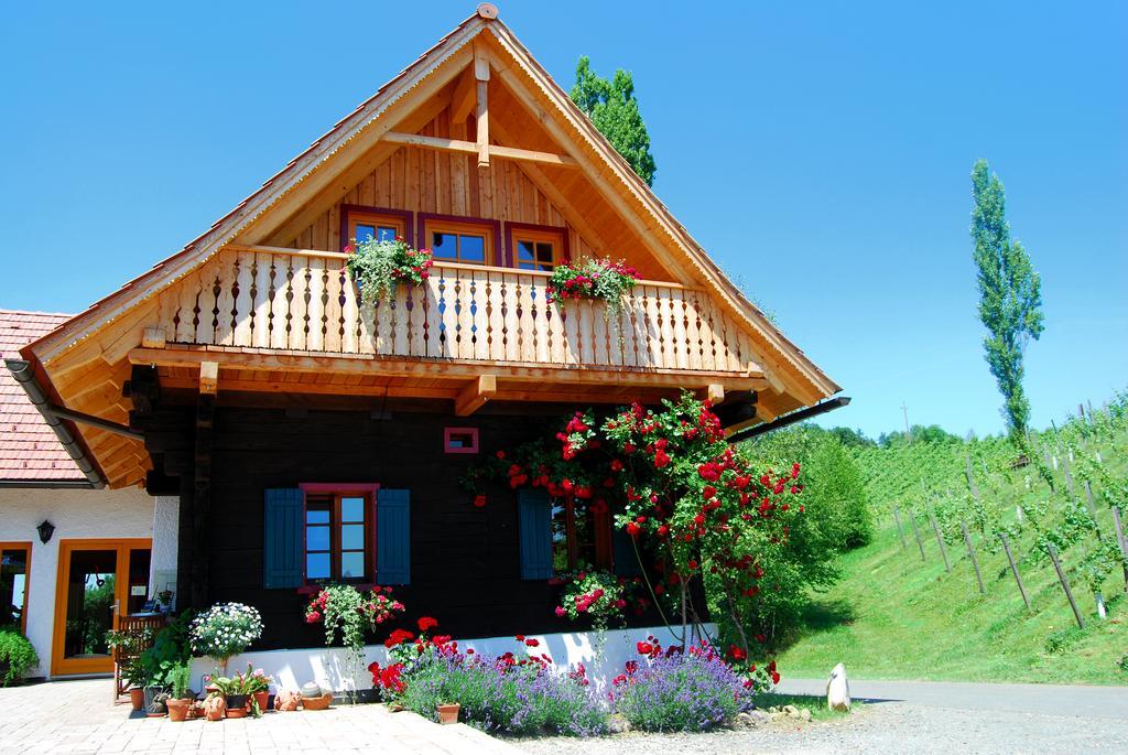 Weingut Winzerzimmer Rothschaedl Leutschach Ngoại thất bức ảnh
